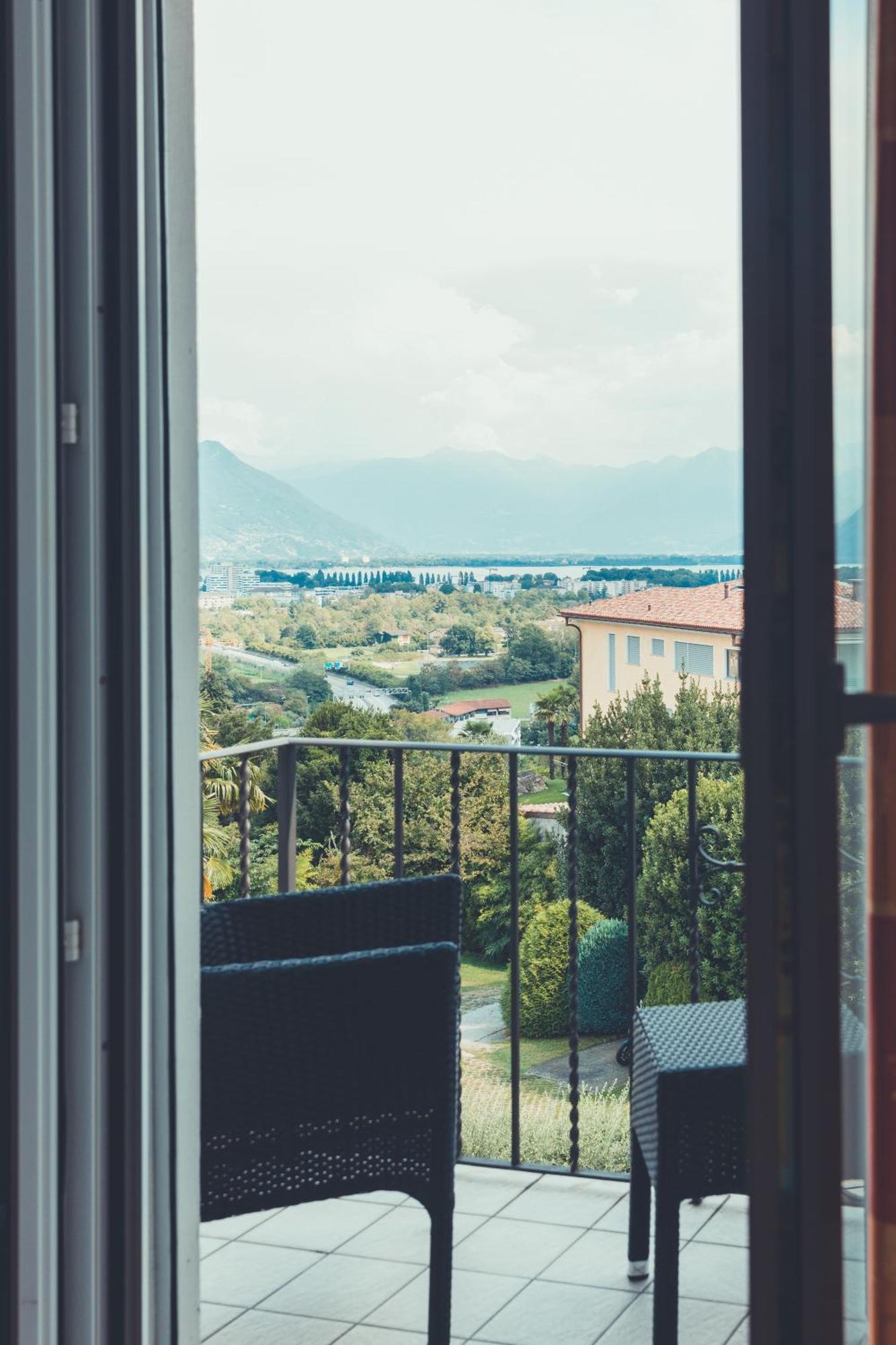 Standard Double Room Lake View